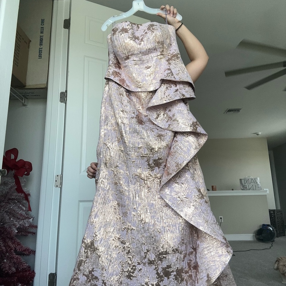 Dress - Picture 7 of 8